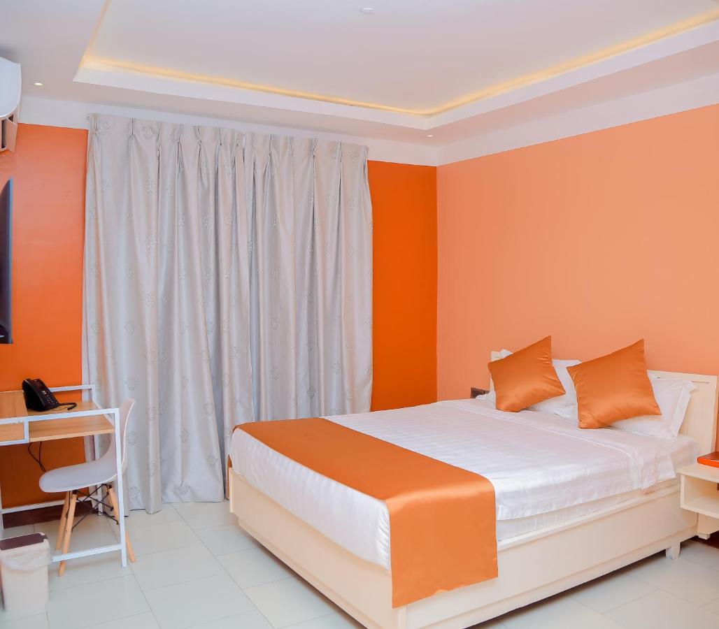 Hotel Amaranth Dar es Salaam Extérieur photo