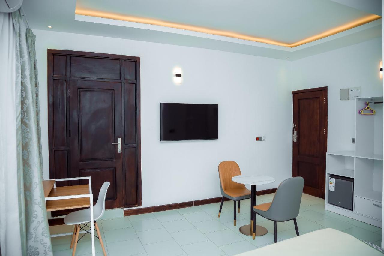 Hotel Amaranth Dar es Salaam Extérieur photo