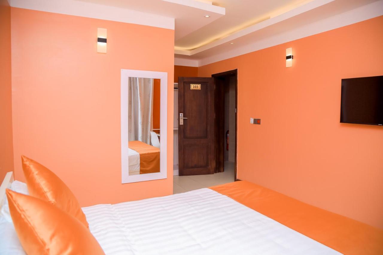 Hotel Amaranth Dar es Salaam Extérieur photo