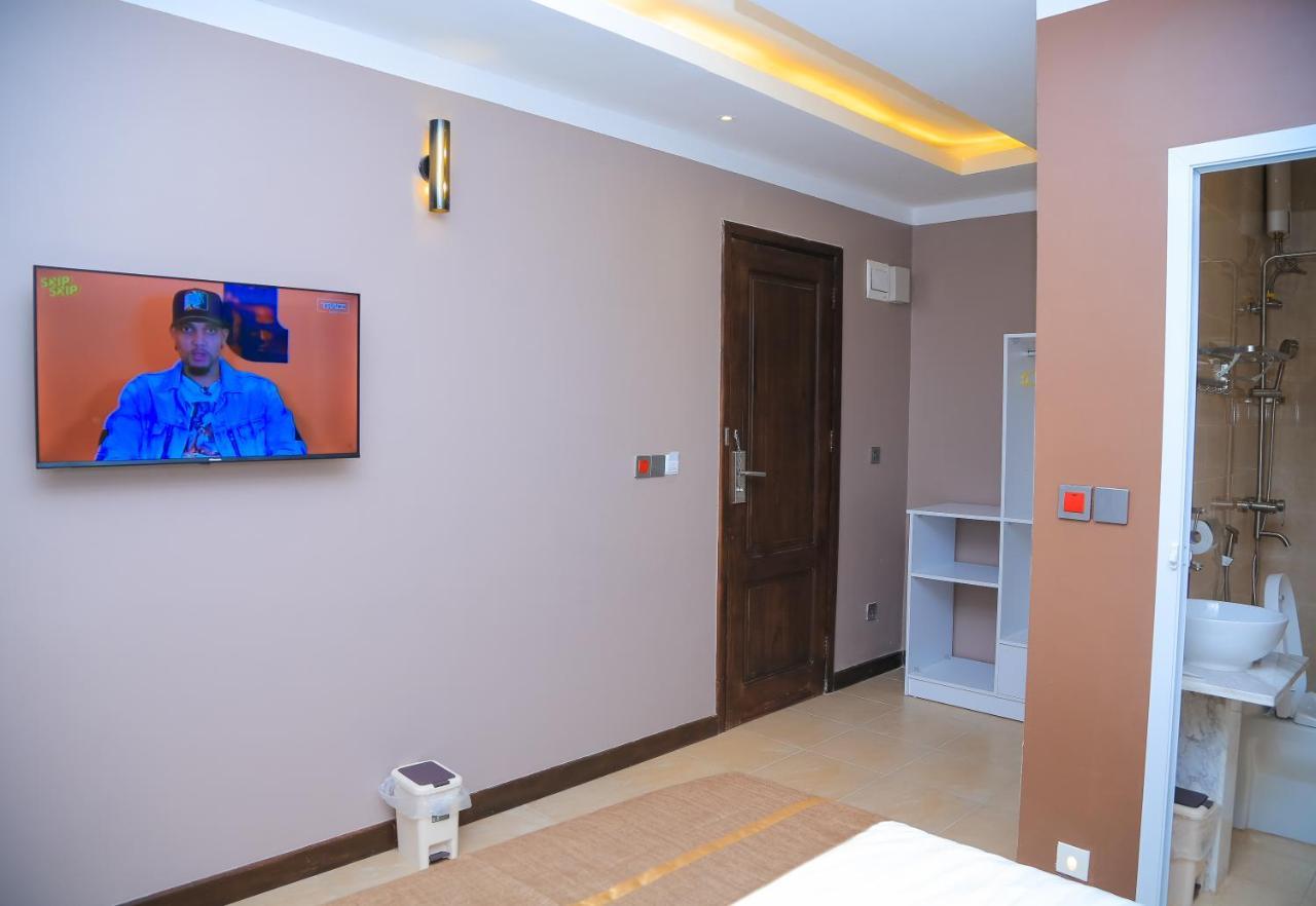 Hotel Amaranth Dar es Salaam Extérieur photo