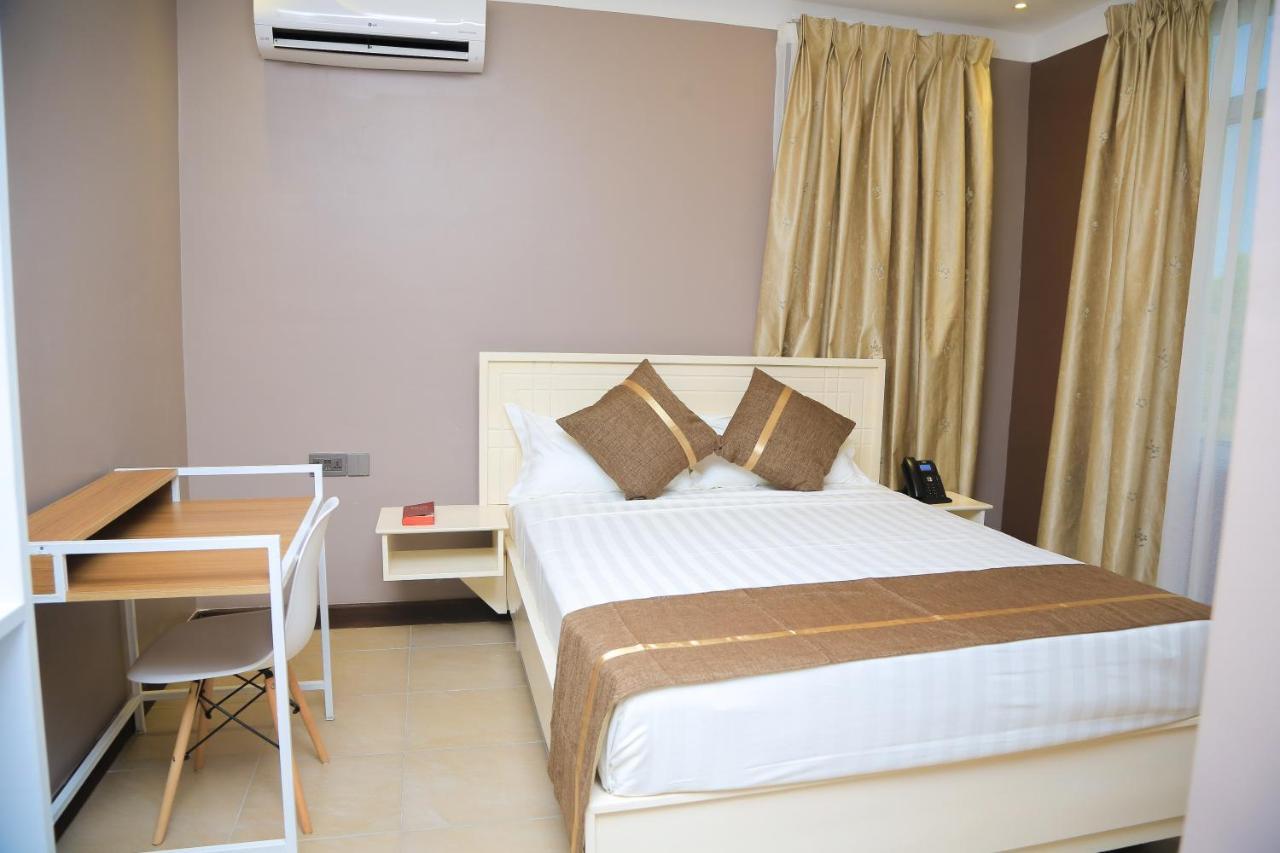 Hotel Amaranth Dar es Salaam Extérieur photo